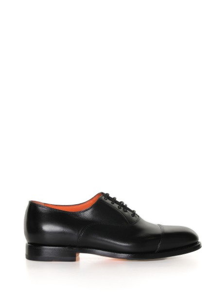 Oxford shoes in leather with toe cap Oxford shoes in leather with toe cap