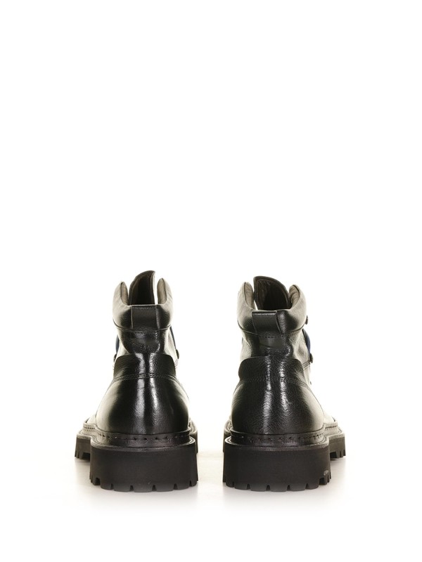 Pedula black leather and rubber sole