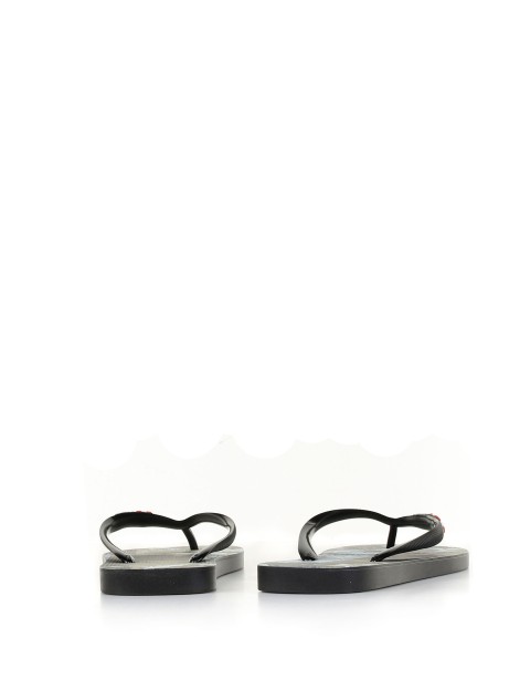 Thong sandal with contrasting logo