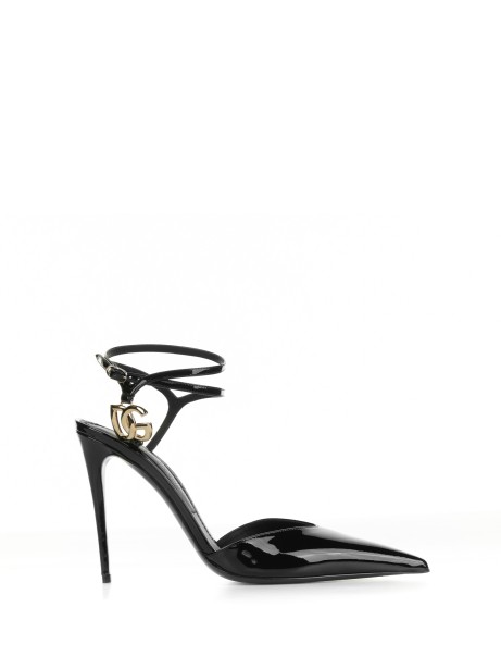 Leather slingback pump with chain and charm