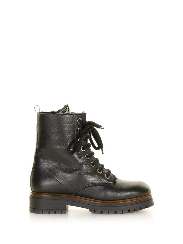 Stivaletto in pelle con lacci