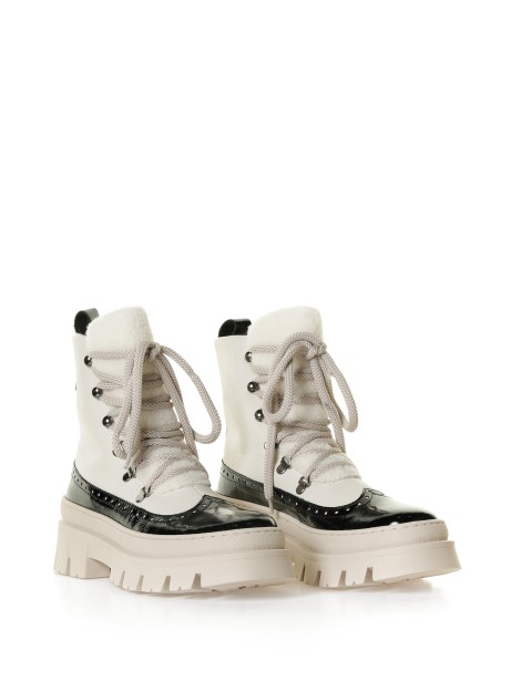 Stivaletto in pelle bianco con dettagli in vernice 2