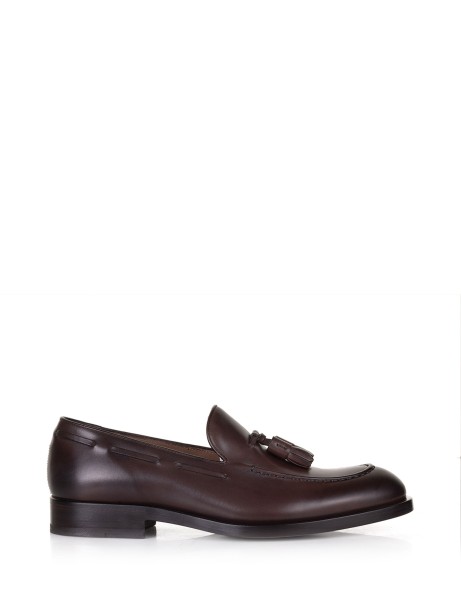 Leather loafers with tassels