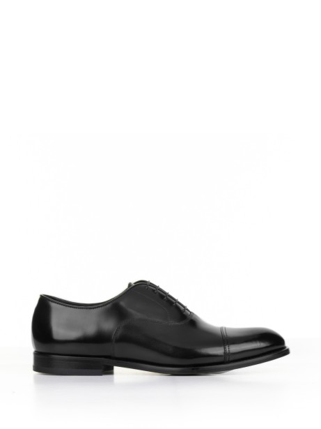 Black leather Oxford with toe cap Black leather Oxford with toe cap