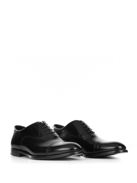 Black leather Oxford with toe cap 2