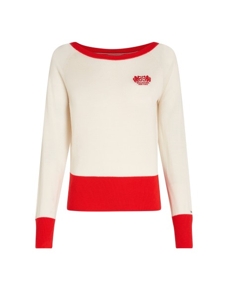 White red pullover
