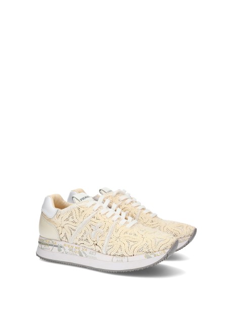 Conny 6787 perforated sneaker 2