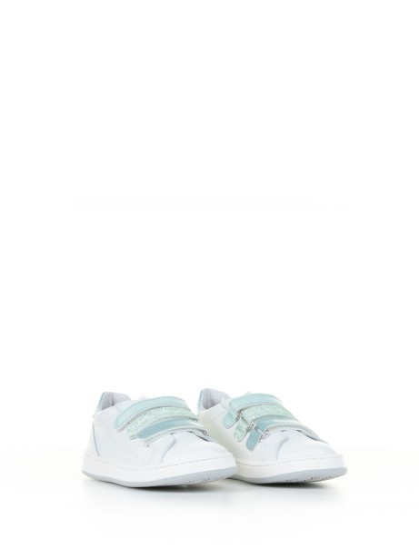 Sneaker bianco celeste con strap 2