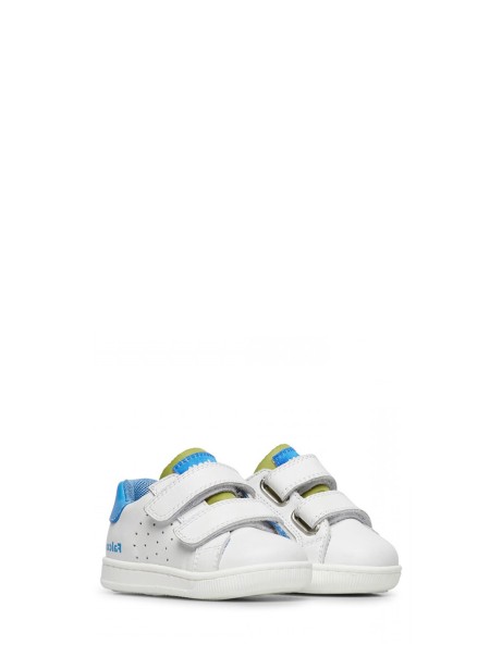 Leather sneaker with strap