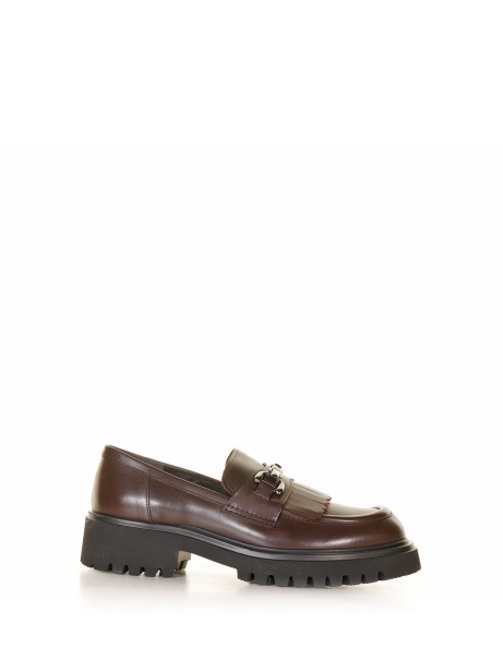 Brown leather loafer with fringes Brown leather loafer with fringes