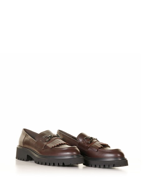 Brown leather loafer with fringes