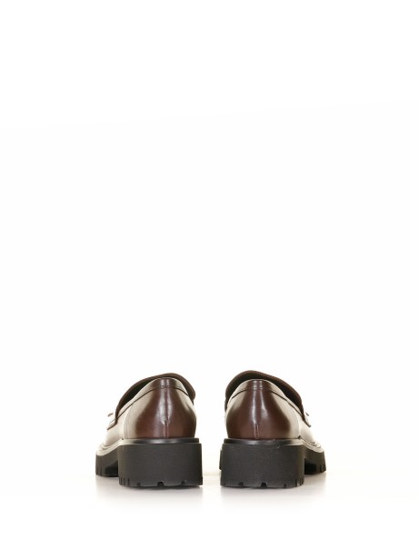 Brown leather loafer with fringes
