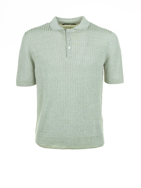 Light green short-sleeved polo shirt