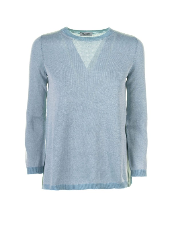 Light blue long-sleeved shirt