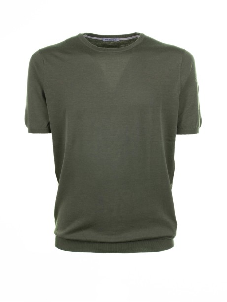 Green crew-neck t-shirt
