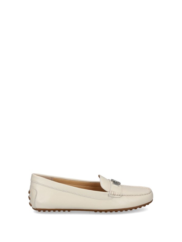 Moccasin in soft white leather Moccasin in soft white leather