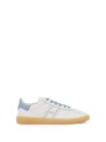Cool sneakers in light blue leather and contrasting bottom