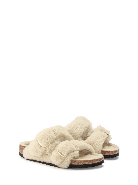 Arizona slipper in big buckle shearling 2