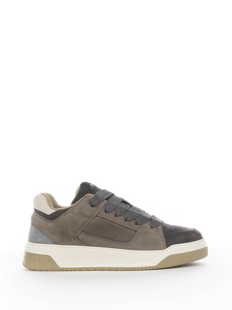 H667 Chamallow sneaker in suede
