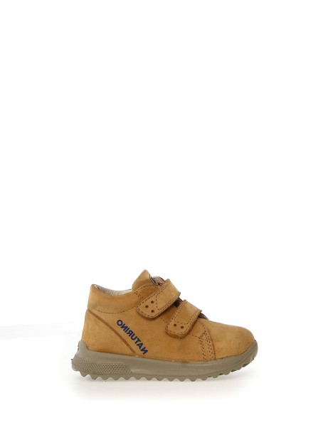 Sneakers in ochre suede with strap