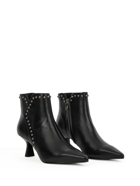 Black leather ankle boot 2