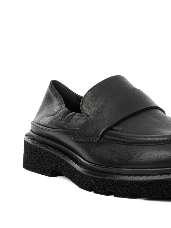 Black moccasin in nappa leather and rubber sole