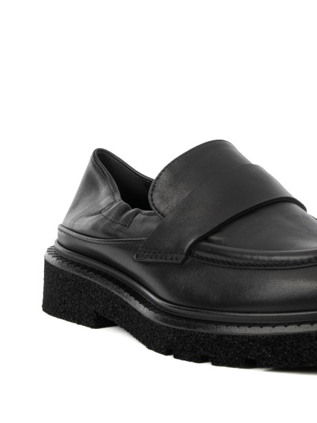 Black moccasin in nappa leather and rubber sole