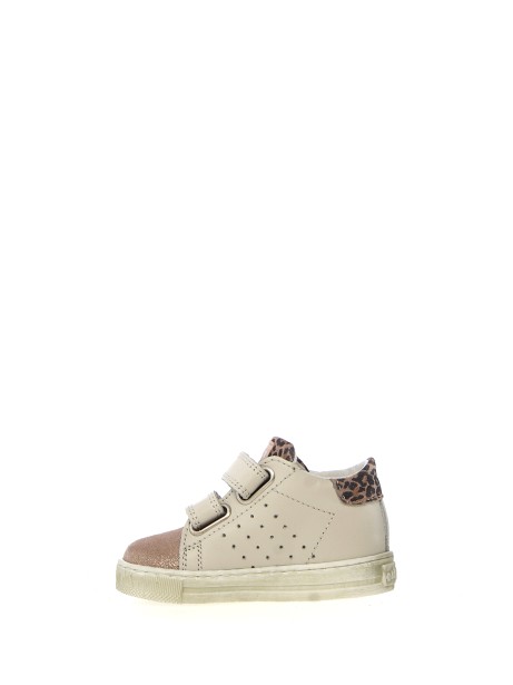 Sneaker bimba con strappi