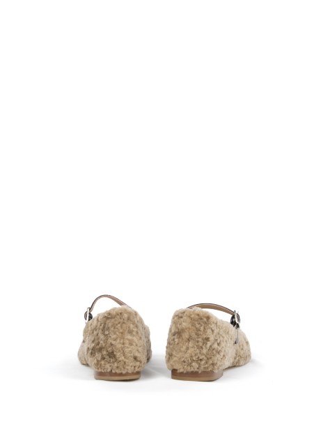 Ballerina in orsetto marrone con cinturino