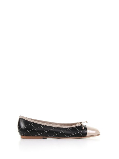 Ballerina shoes in nappa leather with contrasting detail