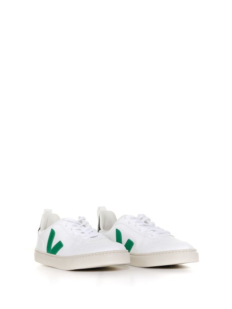 Sneaker with side logo