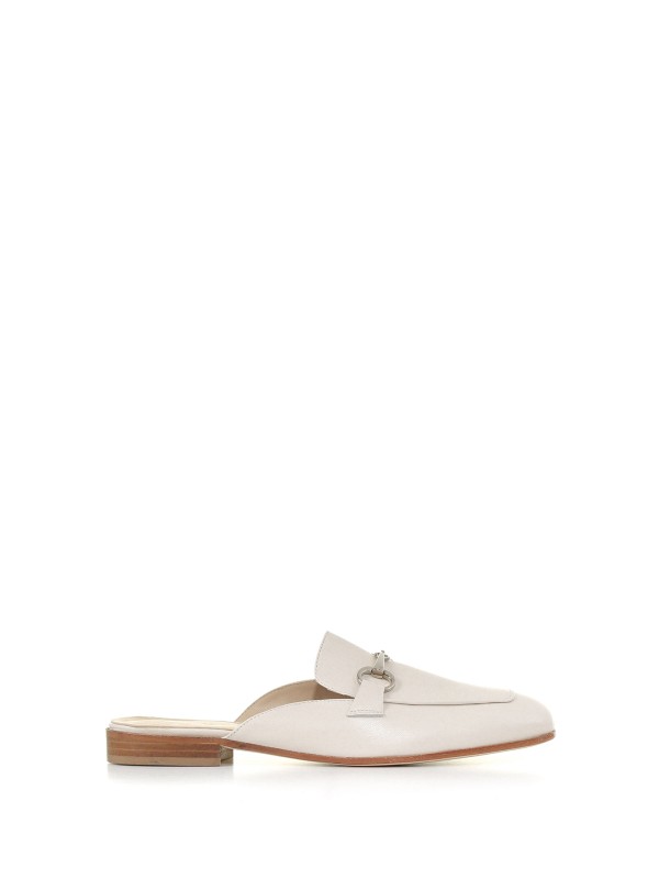 Sabot in pelle con morsetto Sabot in pelle con morsetto