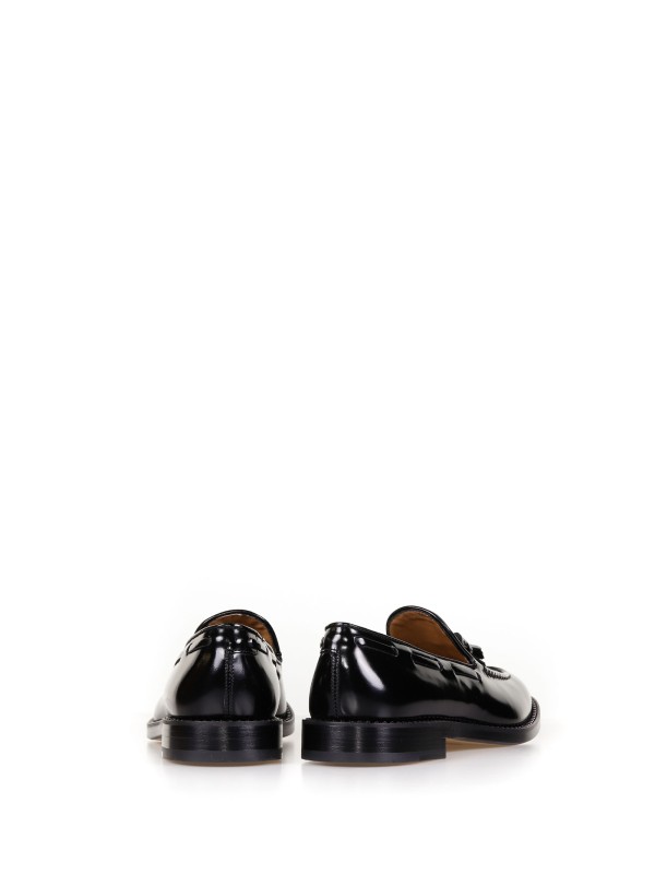 Loafer with tassels
