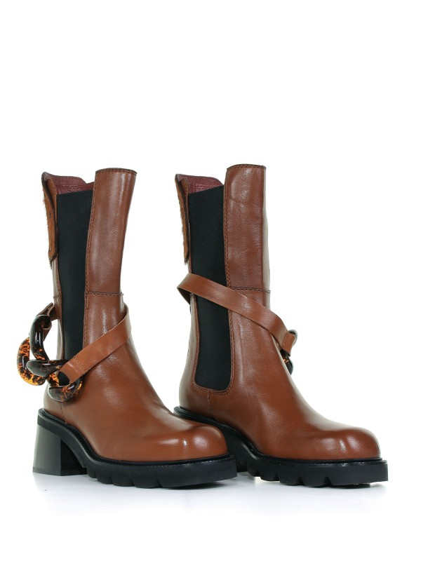 Boot with chain detail