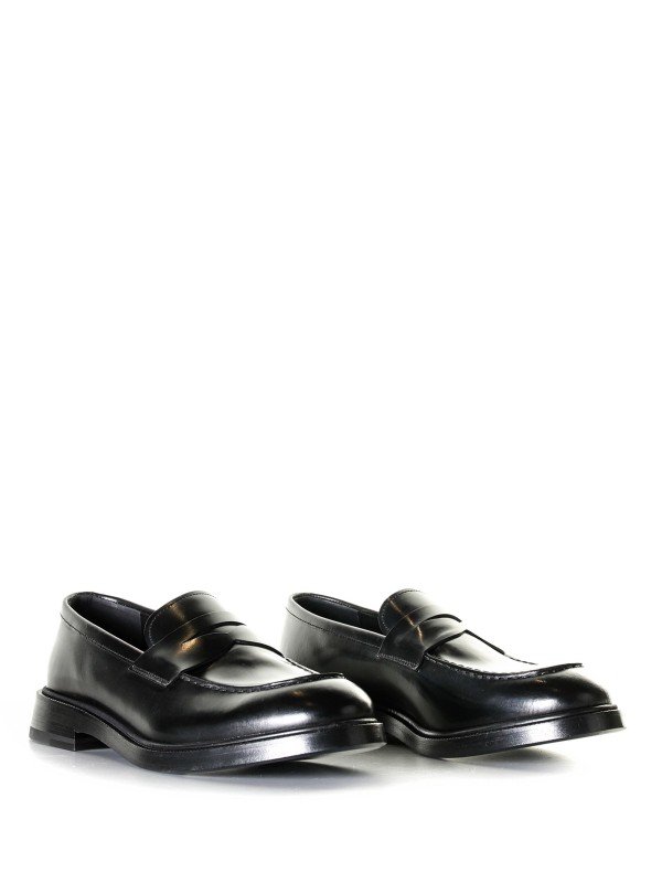 Leather loafer