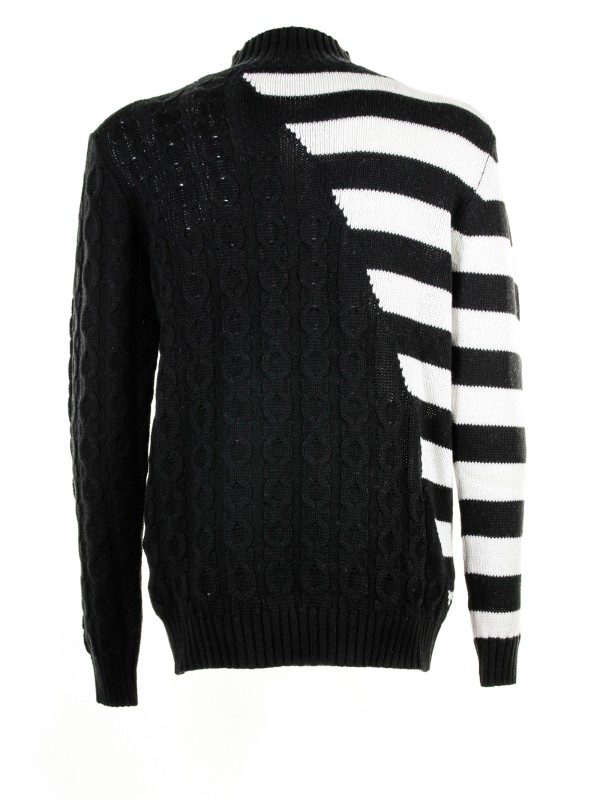 Turtleneck with striped detail