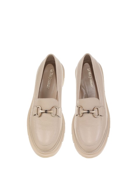 Leather loafer with track sole