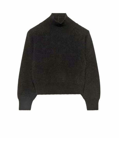 Jumper with high neck