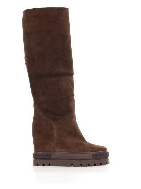 Reversible boot with internal wedge