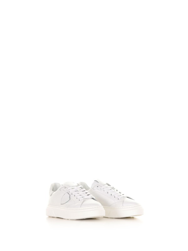 Sneaker in pelle con tallone glitterato