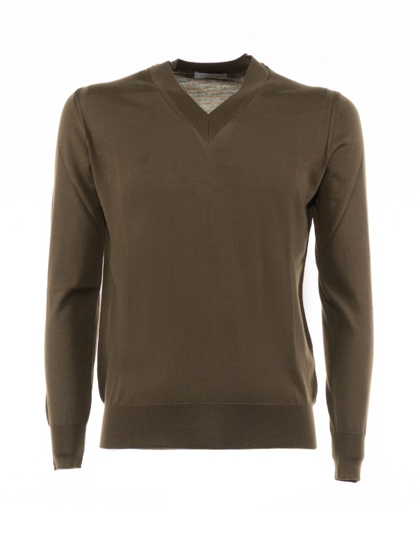 V-shaped wool sweater