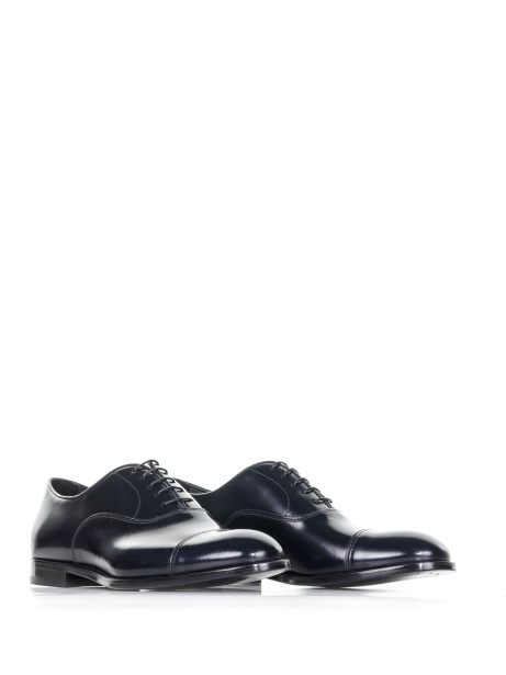 Lace-up shoe in brushed leather