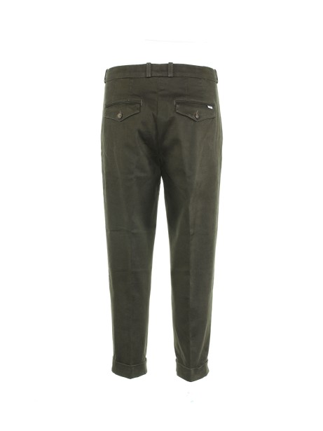 Pantalone con risvolto 2