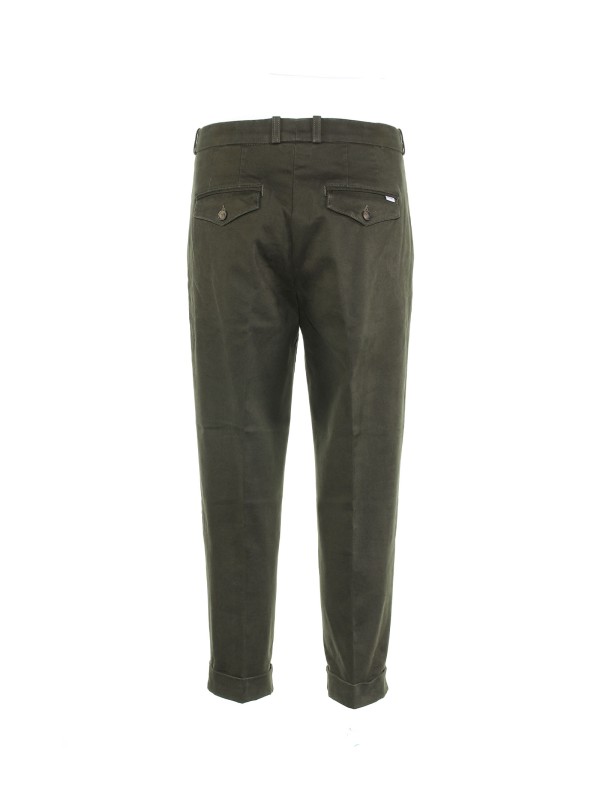 Pantalone con risvolto