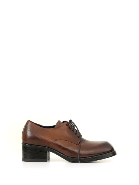 Low lace-up brogues