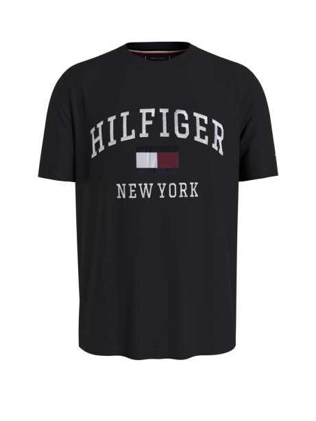 T-shirt con logo ricamato T-shirt con logo ricamato