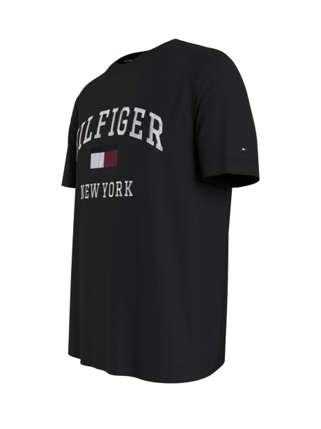 T-shirt con logo ricamato