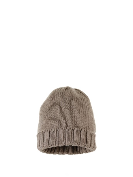 Knitted hat with ribbed ruffle