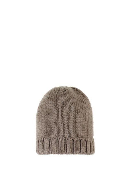Knitted hat with ribbed ruffle