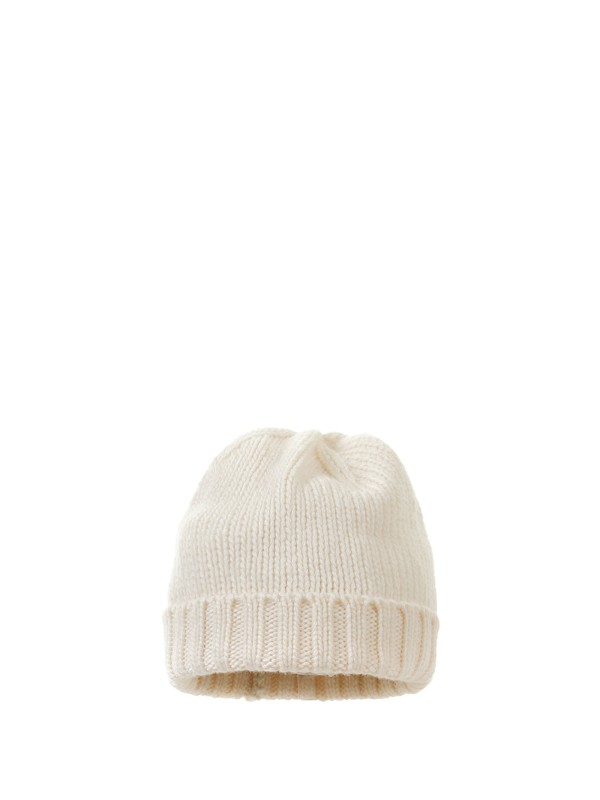 Knitted hat with ribbed ruffle